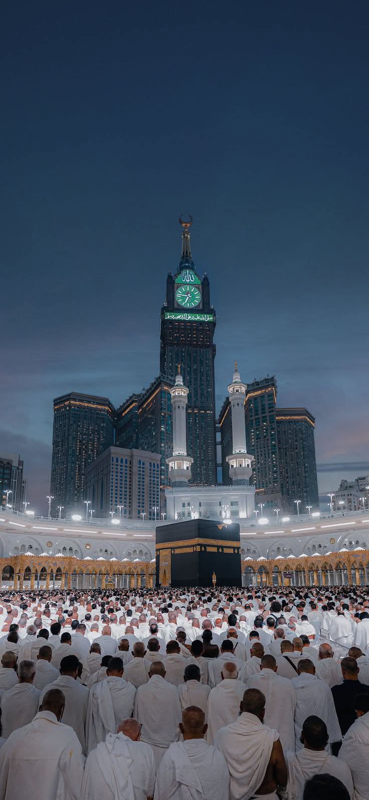 أَخْرِجْنِي يَا مَنْ يَسْمَعُ صَمْتَ الْقُلُوب – Délivre-moi, ô Toi qui entends les cœurs silencieux
